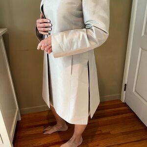 Linda Allard Ellen Tracy Beige suit